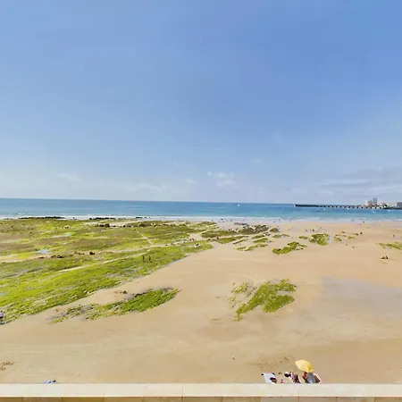 公寓 Escapade En Duo - Vue Et Emplacement Privilegies 莱萨布勒-多洛讷